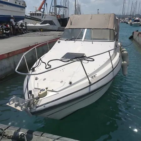 Port De Laurent Du Var - Bateau Moteur 생로랑뒤바르