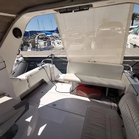 Port De Laurent Du Var - Bateau Moteur *