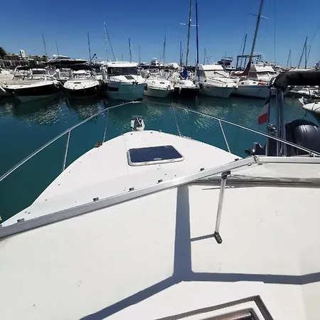 Port De Laurent Du Var - Bateau Moteur *